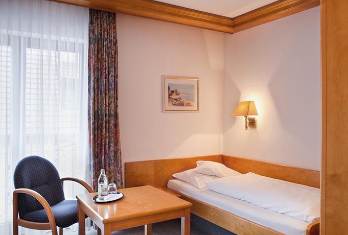 Imagen general del Hotel Flair Weinstube Lochner. Foto 12