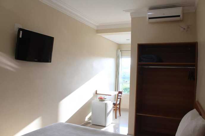 Imagen de la habitación del Hotel Flamboyant, Itaquaquecetuba. Foto 6