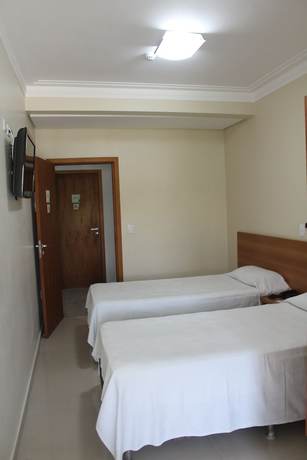 Imagen de la habitación del Hotel Flamboyant, Itaquaquecetuba. Foto 15