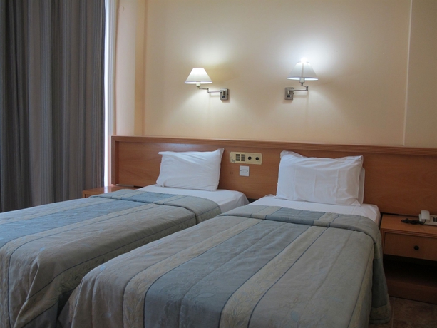 Imagen de la habitación del Hotel Flamingo Beach, Larnaca. Foto 6