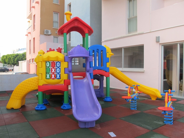 Imagen de los exteriores del Hotel Flamingo Beach, Larnaca. Foto 9