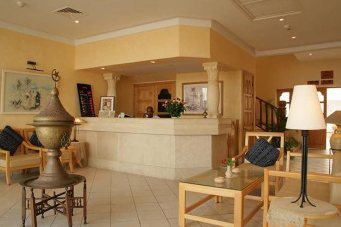 Imagen de los interiores del Hotel Flamingo Beach, Mezraya. Foto 14