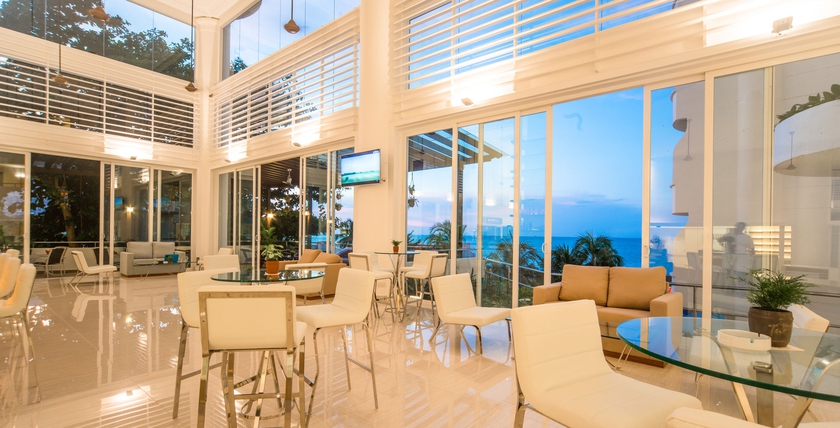 Imagen del bar/restaurante del Hotel Flamingo By The Beach Penang. Foto 5