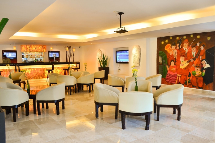 Imagen del bar/restaurante del Hotel Flamingo Cancun All Inclusive. Foto 4