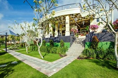 Imagen de los exteriores del Hotel Flamingo Dewata. Foto 5