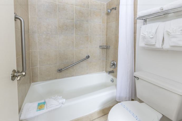 Imagen de la habitación del Hotel Flamingo Express. Foto 10
