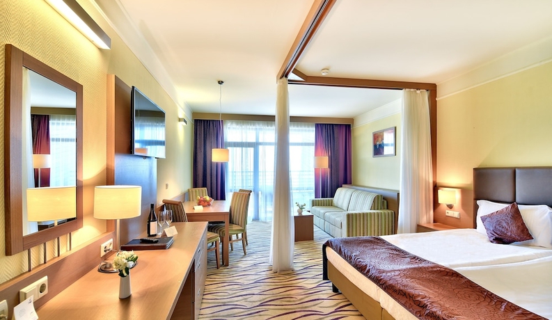 Imagen de la habitación del Hotel Flamingo Grand and Spa. Foto 8