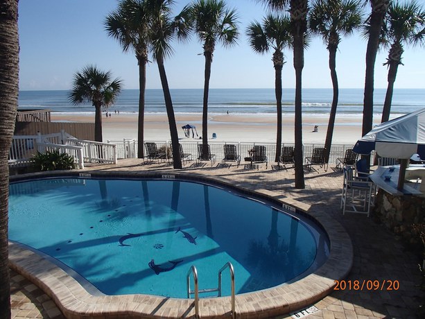 Imagen de la piscina del Hotel Flamingo Inn Beachfront. Foto 18