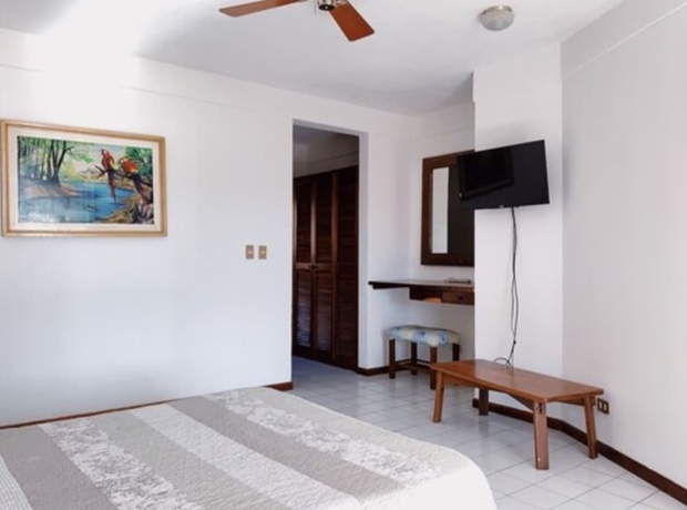 Imagen de la habitación del Hotel Flamingo Marina Resort. Foto 5