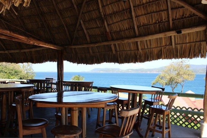 Imagen del bar/restaurante del Hotel Flamingo Marina Resort. Foto 2