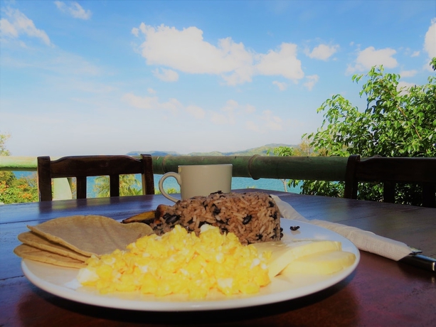 Imagen del bar/restaurante del Hotel Flamingo Marina Resort. Foto 3