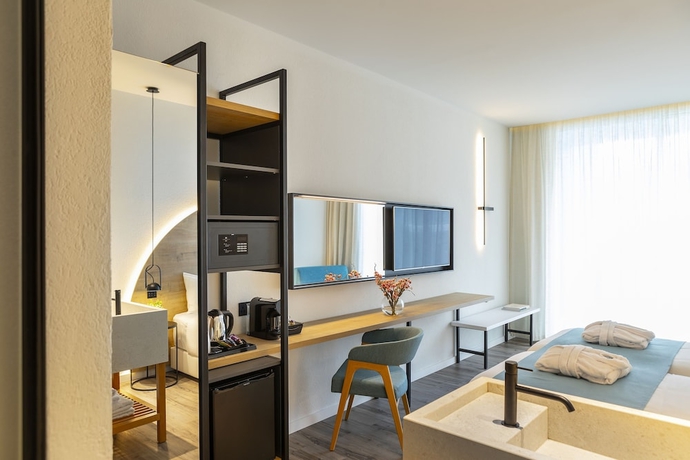 Imagen de la habitación del Hotel Flamingo Paradise Beach Adults Only. Foto 6