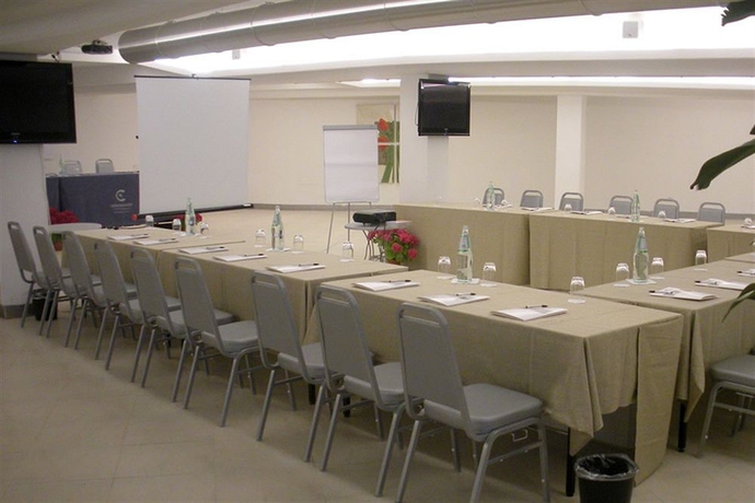Imagen de los interiores del Hotel Flamingo Resort, SANTA MARGHERITA DI PULA. Foto 15