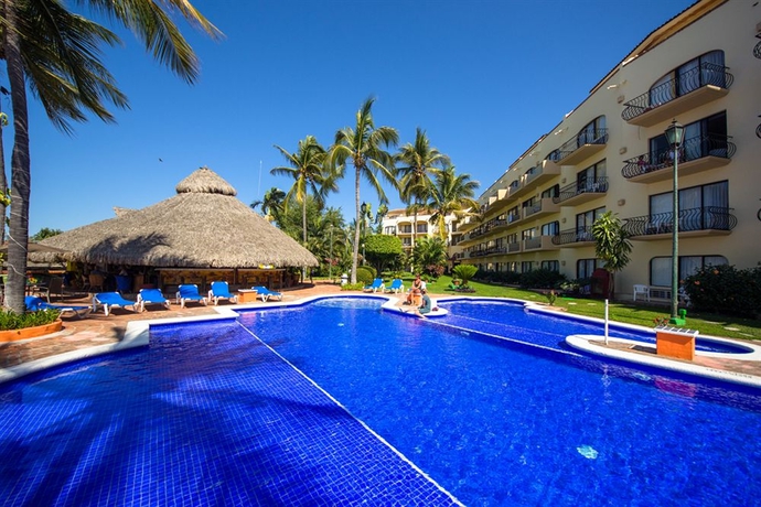 Imagen de la piscina del Hotel Flamingo Vallarta and Marina. Foto 14