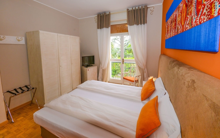 Imagen de la habitación del Hotel Flaminia. Foto 7