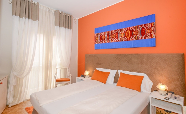 Imagen de la habitación del Hotel Flaminia. Foto 9