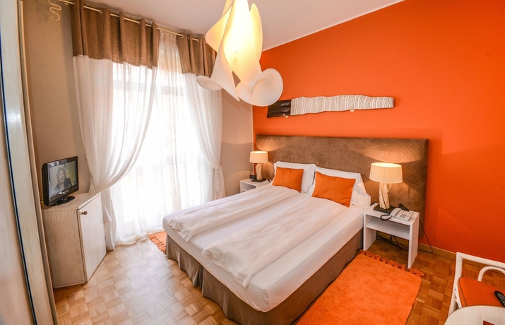 Imagen de la habitación del Hotel Flaminia. Foto 10