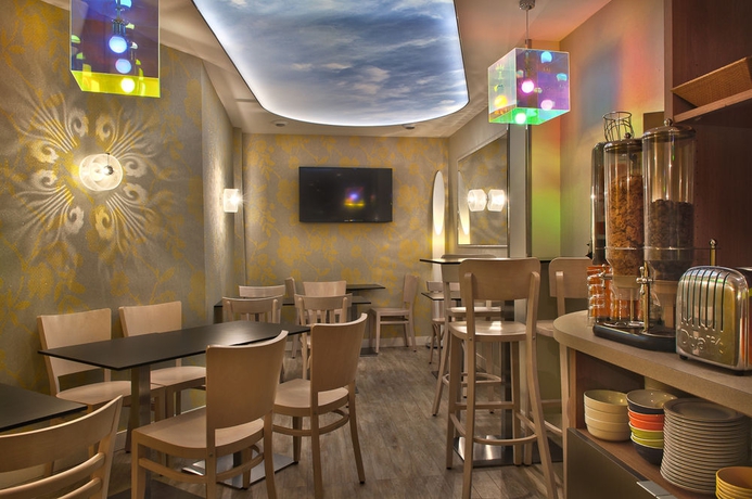 Imagen del bar/restaurante del Hotel Flanelles Paris. Foto 3