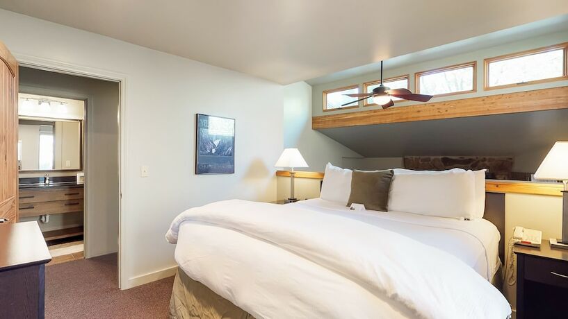 Imagen de la habitación del Hotel Flanigan\'s Resort and Spa. Foto 11