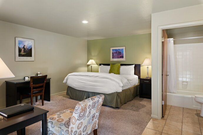 Imagen de la habitación del Hotel Flanigan\'s Resort and Spa. Foto 18