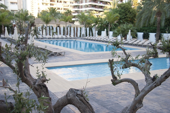 Imagen de la piscina del Hotel Flash Hotel (Adults Only). Foto 13