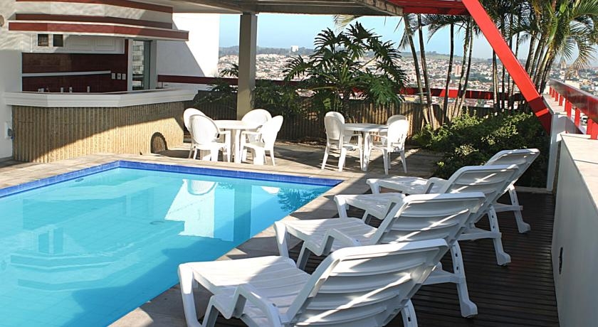 Imagen de la piscina del Hotel Flat Bassano Vaccarini. Foto 6