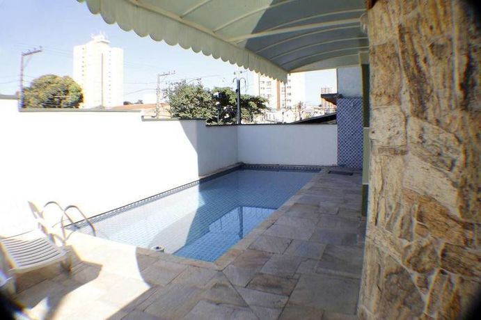 Imagen de la piscina del Hotel Flat Econ&ocirc;mico. Foto 8