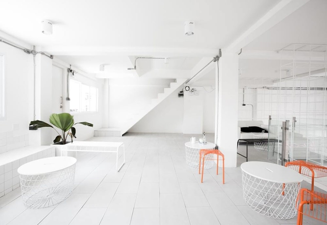 Imagen de los interiores del Hotel Flat White Cafe X Poshtel. Foto 18