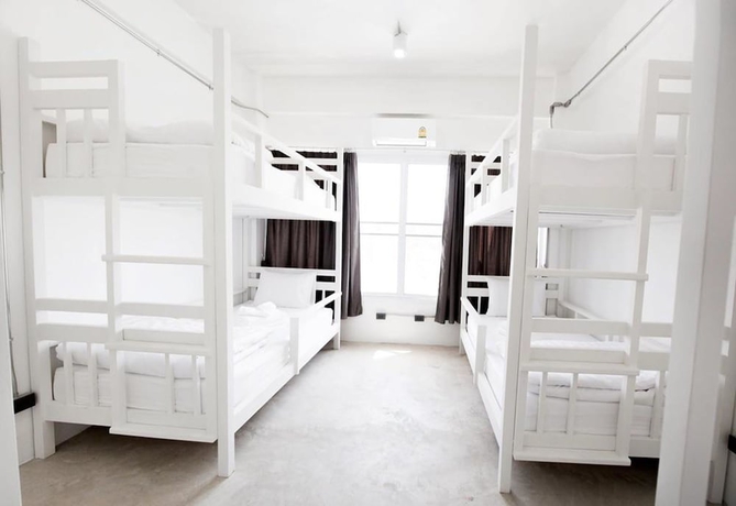 Imagen de la habitación del Hotel Flat White Cafe X Poshtel. Foto 12