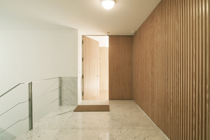 Imagen de los interiores del Hotel Flattered To Be In Porto. Foto 12