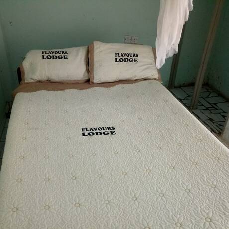Imagen de la habitación del Hotel Flavours Lodge. Foto 6