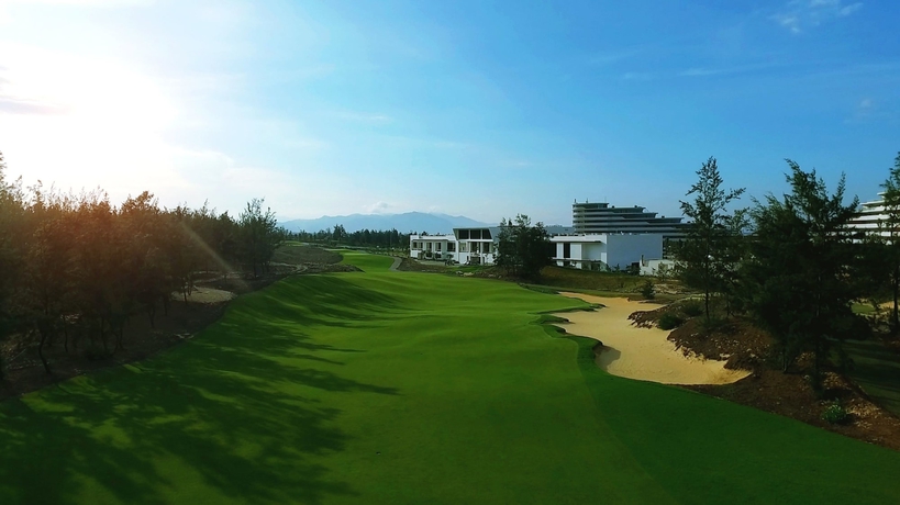 Imagen de los exteriores del Hotel Flc Luxury Resort Quy Nhon. Foto 12
