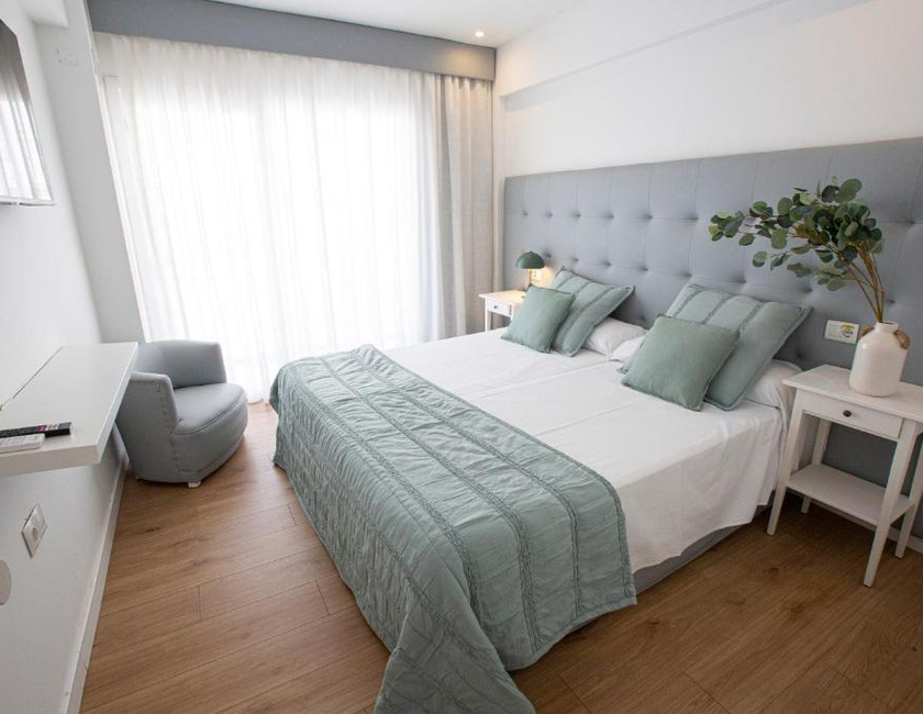 Imagen de la habitación del Hotel Fleming Playa Poniente. Foto 7