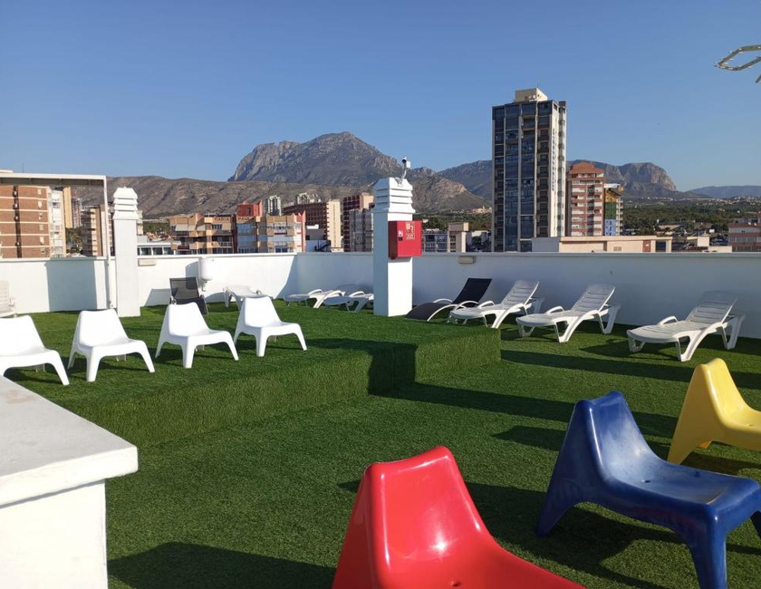 Imagen de la piscina del Hotel Fleming Playa Poniente. Foto 15