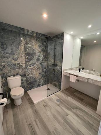 Imagen general del Hotel Fleming Playa Poniente. Foto 1