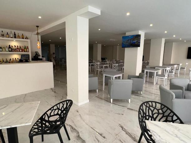 Imagen general del Hotel Fleming Playa Poniente. Foto 10