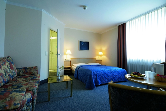 Imagen de la habitación del Hotel Flemings Frankfurt-Central. Foto 8