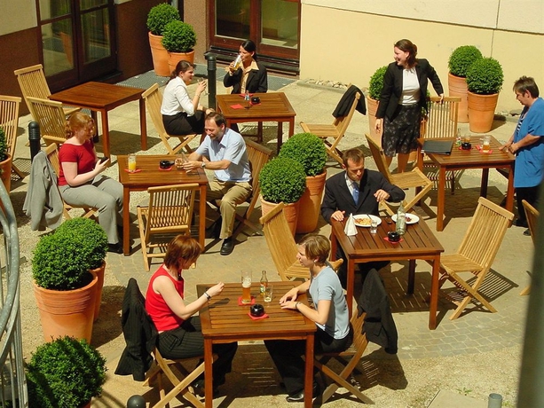 Imagen del bar/restaurante del Hotel Flemings Frankfurt-Central. Foto 4