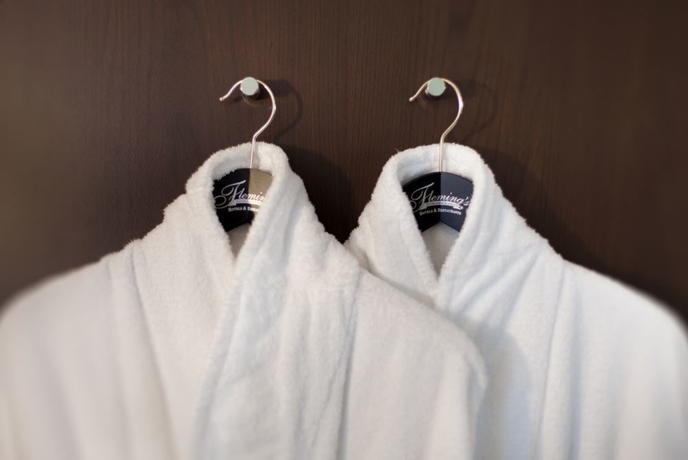 Imagen de la piscina del Hotel Flemings Munich Schwabing. Foto 14