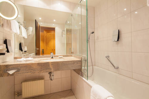 Imagen de la habitación del Hotel Flesslers Lenggries, a Tribute Portfolio Hotel. Foto 5