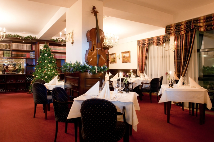 Imagen del bar/restaurante del Hotel Fletcher Familiehotel De Hunzebergen. Foto 6