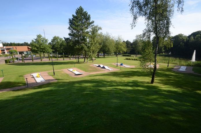 Imagen de los exteriores del Hotel Fletcher Familiehotel De Hunzebergen. Foto 10