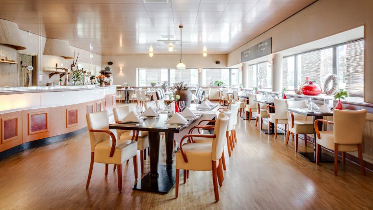 Imagen del bar/restaurante del Hotel Fletcher Hotel-Restaurant Emmen. Foto 2