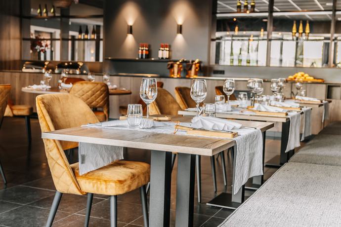 Imagen del bar/restaurante del Hotel Fletcher Restaurant Zevenbergen-Moerdijk. Foto 5