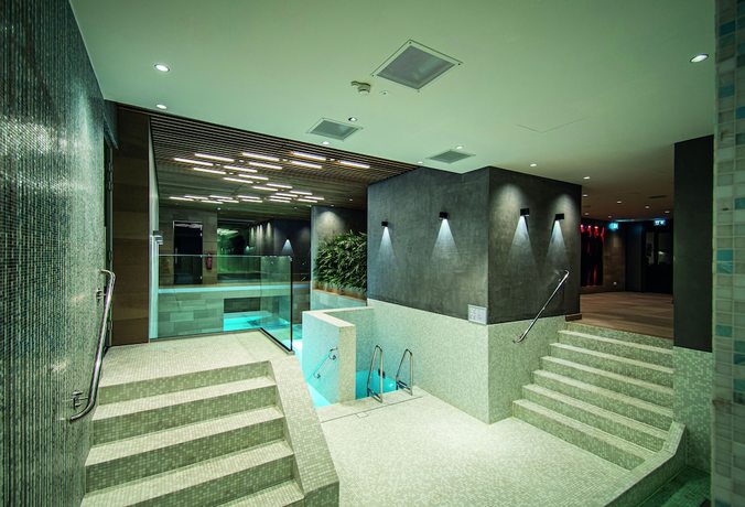 Imagen de la piscina del Hotel Fletcher Wellness Kamperduinen. Foto 17