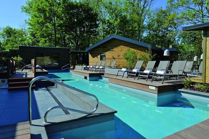Imagen de la piscina del Hotel Fletcher Wellness Kamperduinen. Foto 18