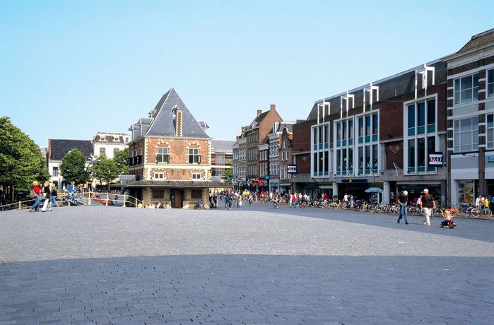 Imagen de los exteriores del Hotel Fletcher -paleis Stadhouderlijk Hof. Foto 6