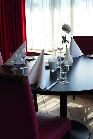 Imagen del bar/restaurante del Hotel Fletcher-Restaurant Rooland. Foto 5