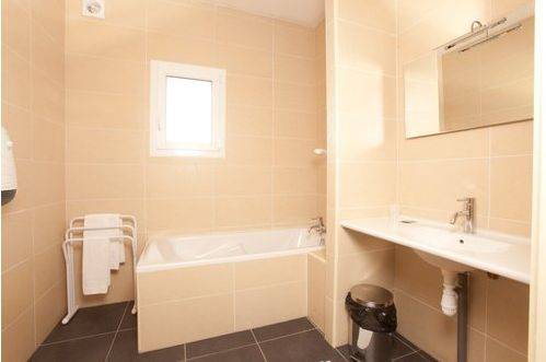 Imagen de la habitación del Hotel Fleur De Lys - Bailleul. Foto 7