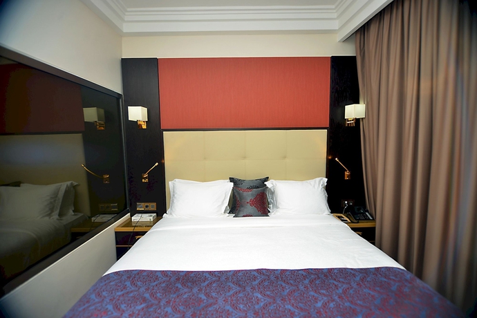 Imagen de la habitación del Hotel Fleur De Lys Plateau. Foto 3